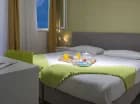 Każdy apartament posiada zamykaną sypialnię