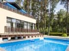 Natura Resort to ośrodek z basenem w Pogorzelicy