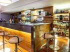 W restauracji jest także drink bar z szerokim wyborem trunków
