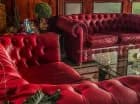 W lobby hotelu znajdują się wygodne siedziska