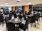 W restauracji śniadania i obiadokolacje podawane są w formie bufetu