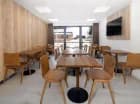 W hotelu mieści się kameralna restauracja dostępna w sezonie zimowym