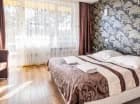 Hotel oferuje 2-osobowe pokoje oraz 4-osobowe studia