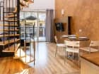 Jest także dostępny apartament dwupoziomowy gotowy przyjąć nawet 6 osób