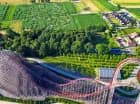 Obiekt sąsiaduje z Energylandią oraz Labiryntem w polu kukurydzy