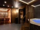 Goście mogą skorzystać z sauny i jacuzzi