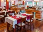 W głównym budynku hotelu mieszczą się 2 restauracje