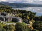 Laguna Beskidów jest malowniczo położona nad Jeziorem Żywieckim w Beskidach