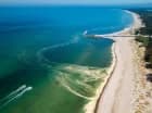 Nadbałtycka plaża obok obiektu