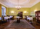 Hotel ma kilka sal restauracyjnych