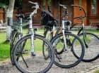 Swoim gościom hotel udostępnia rowery i kijki nordic walking