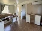 Salon w jednym z domków Comfort