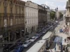 Z okien aparthotelu widać dach i wieże Kościoła Mariackiego