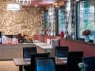 Dla hotelowych gości śniadanie jest przygotowywane w formie bufetu