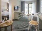 Apartament Exclusive mieści się w kameralnym budynku połączonym z budynkiem gł.