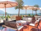 Hotel posiada kilka restauracji i barów z tarasami