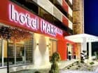 Czterogwiazdkowy hotel w miasteczku otoczonym górami i atrakcjami