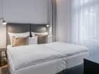 W pokoju jest mini bar oraz sejf