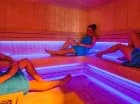 Oprócz basenu dostępna jest sauna fińska