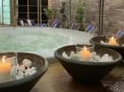 W strefie wellness oprócz basenu przygotowano też jacuzzi