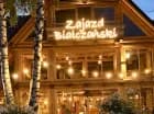 Zajazd Białczański to regionalny obiekt położony w centrum Białki Tatrzańskiej