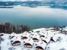 White Sails Solina to całoroczny kompleks nad Jeziorem Solińskim