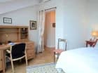 Przyjemnie urządzona sypialnia w apartamencie Deluxe