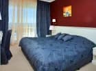 Każdy apartament posiada dwuosobową sypialnię
