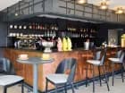 Działa także drink bar w stylu retro