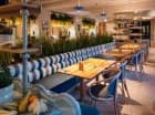 Wnętrza restauracji są stylowo zaaranżowane