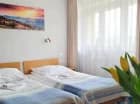 2-os. pokoje wyposażono w dostęp do Wi-Fi i TV