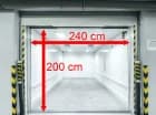 Do garażu samochody zjeżdżają windą transportową