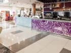 W hotelu mieści się także lobby bar