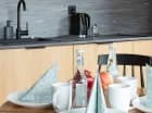 W apartamencie mieści się wyposażony aneks kuchenny