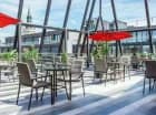 Hotel wyróżnia taras z panoramicznym widokiem na Budapeszt