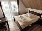 Pokoje mają ok. 15-20 m2 powierzchni