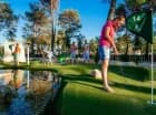 Minigolf to idealna atrakcja dla całej rodziny
