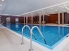 W apartamentach jest też jacuzzi, sauna i siłownia