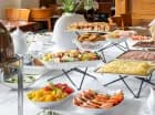 Znajduje się tutaj restauracja śniadaniowa