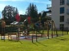 Oraz zewnętrzny, bezpiecznie ogrodzony, plac zabaw