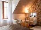 W pokojach deluxe przygotowano prywatną strefę SPA