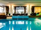 Do użytku gości basen, sauna parowa oraz sucha, jacuzzi, balia z krą lodową