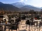 Aparthotel posiada widokowy taras z cudowną panoramą Tatr