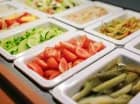 W bufecie znajdują się różnorodne składniki