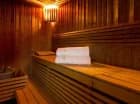 W strefie saun do dyspozycji sauna sucha oraz łaźnia parowa