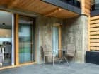 Apartament 1B dysponuje wyjściem na taras