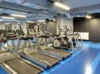 Aktywni goście mogą odbyć trening w hotelowej sali fitness