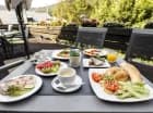 Restauracja codziennie serwuje śniadania w formie bogatego bufetu