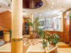 Recepcja hotelu jest dostępna od 8 rano do północy