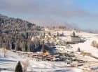 Kompleks apartamentów Sun & Snow Panorama mieści się w znanym Czarna Góra Resort